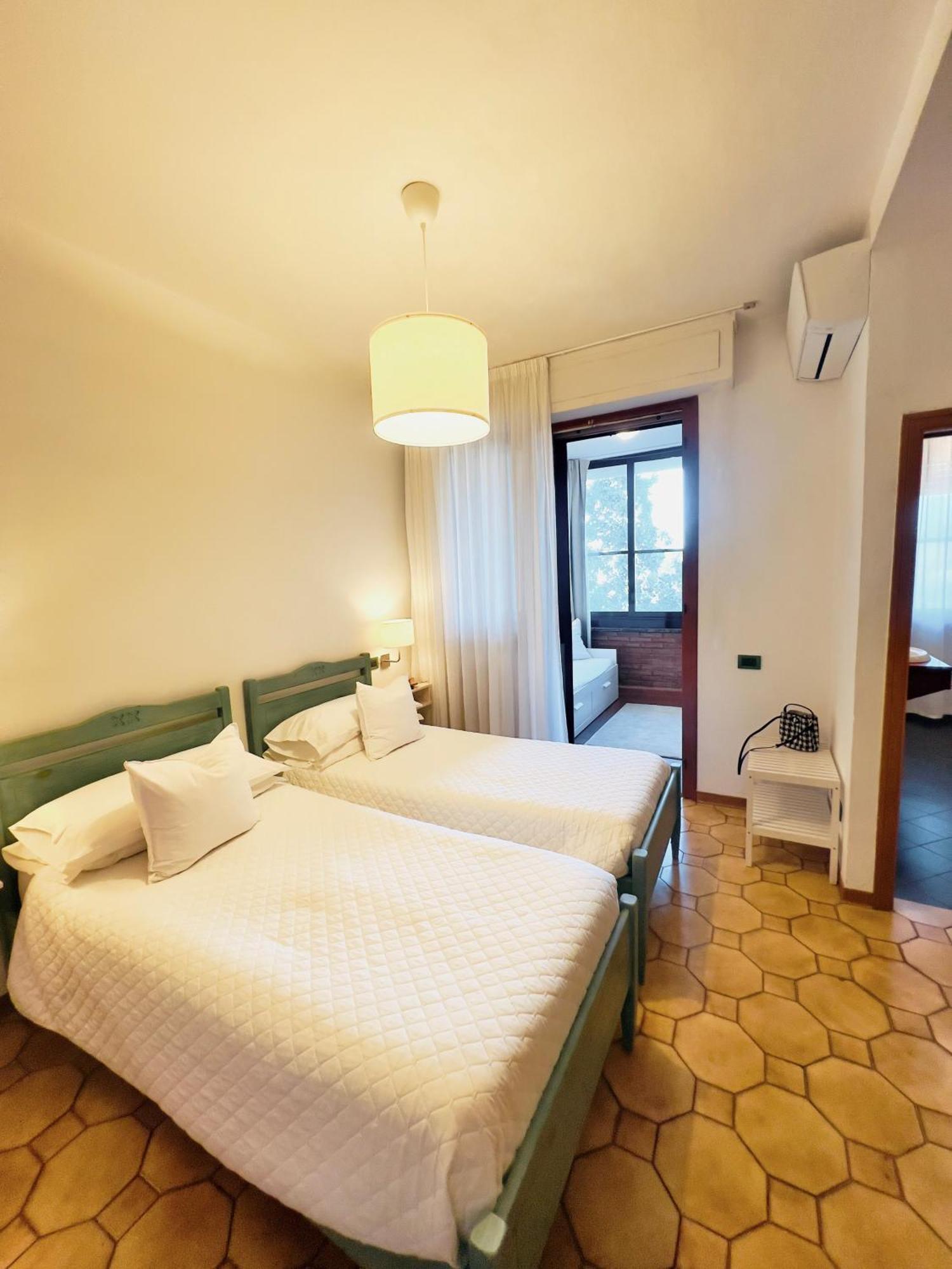 Villa Lavinia B&B Montescudaio Room photo